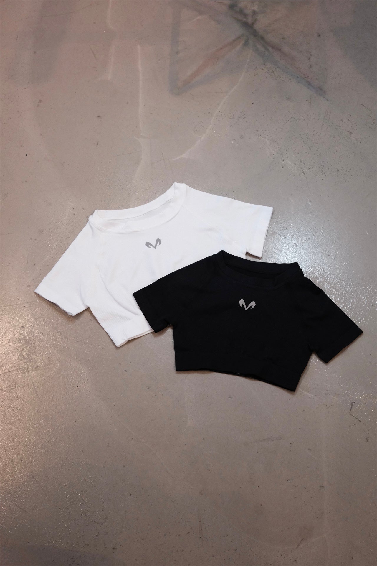 Active crop top (Reflective logo)